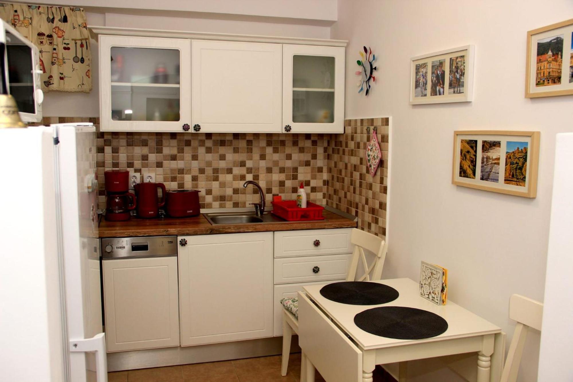 John Residence Apartment Brasov With Parking Option Exterior photo