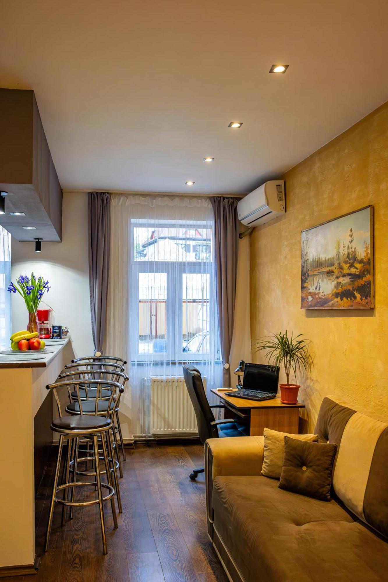 John Residence Apartment Brasov With Parking Option Exterior photo